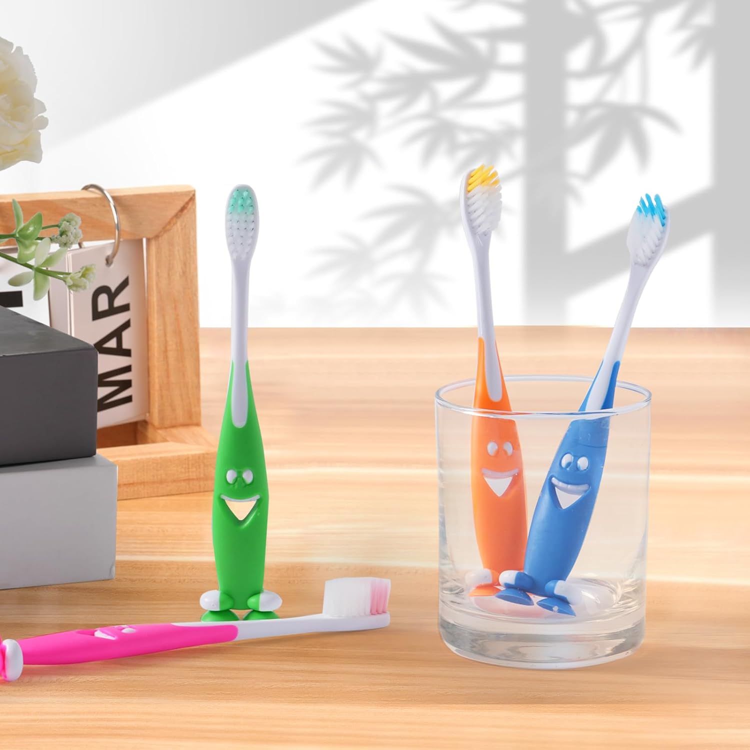 Petluno 100 Pack Kids Toothbrush Bulk Soft Bristles Toddler Cute with Suction Cup, Includes Travel Covers, Individually Wrapped Toothbrushes for Kid Home School Daycare Camp Shark Shark