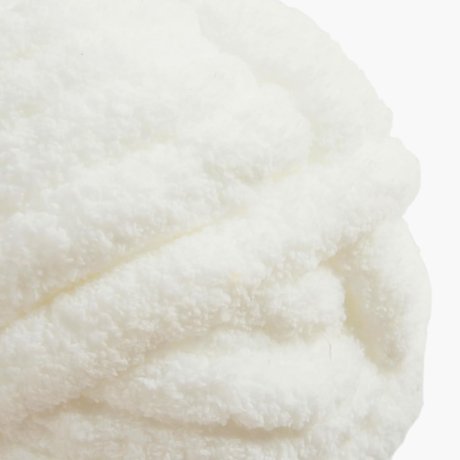 Chunky Yarn for Hand Knitting Soft Jumbo Bulky Fluffy Yarn for Crocheting Blanket Scarf DIY 8 Pack Cream, 28yds, 8 Ounces Each
