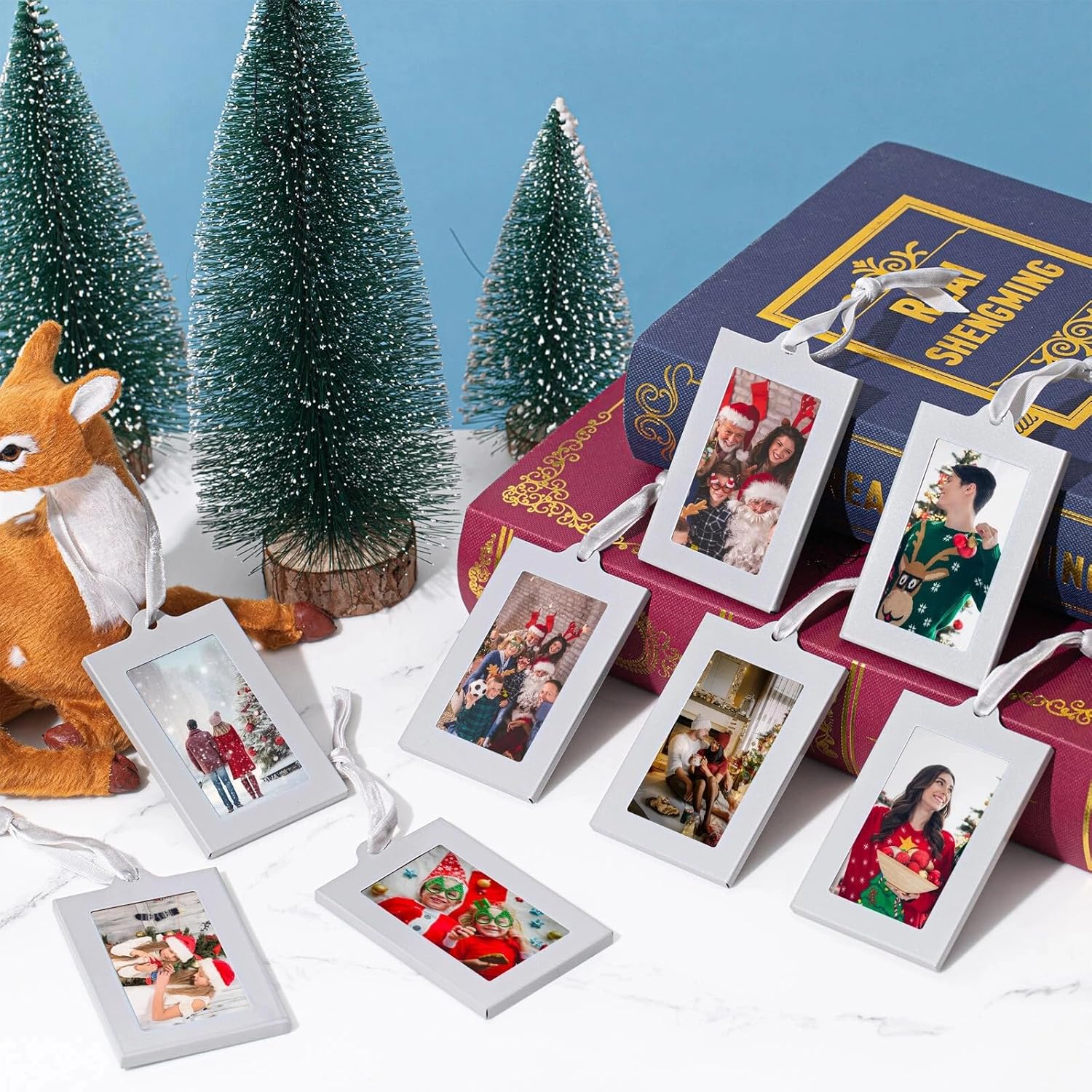 50 Pcs Metal Christmas Photo Frame Ornaments Bulk 2 x 3 Inch Heavy Duty Reusable Small Frame Decorations for Xmas Tree Home Indoor Outdoor Decor Gifts Vertical,Silver