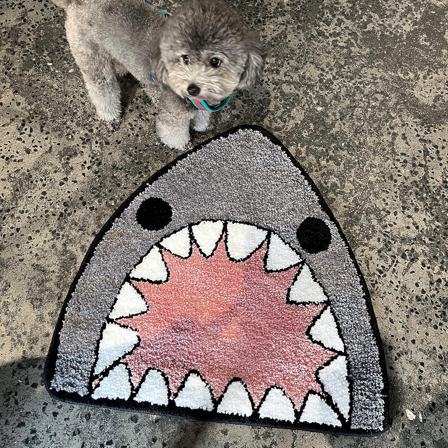 Bathroom Rug Bath Mat Shark Shaped Non Slip Bath Rug Extra Soft and Absorbent Microfiber Bath Rugs for Bathroom Floor Tub and Shower Dry Quickly