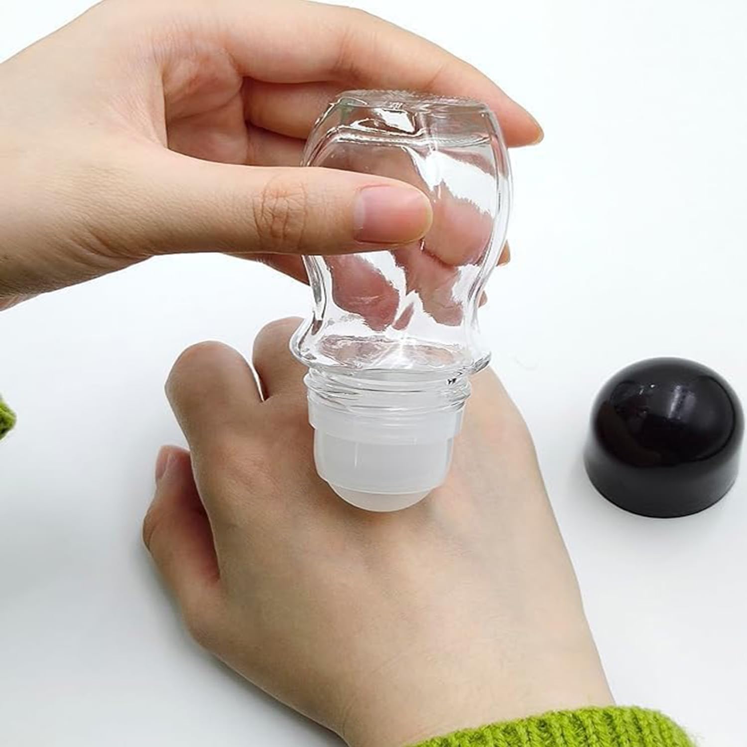 2PCS Glass Empty Roller Bottles with Plastic Roller Ball, Deodorant Roll On Bottles Containers Leak Proof Massage Roller Ball Bottles with Cap For Essential Oils Perfume Cosmetics 30ml+50ml