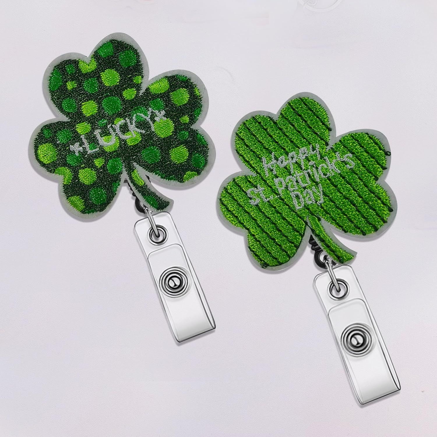St Patricks Day Badge Reel, 2Pcs Retractable Shamrock Badge Reel, Cute Lucky Clover ID Name Badge Holder with Alligator Clip for Nurse Doctor Teacher Student Name Tag Card Badge Accessories