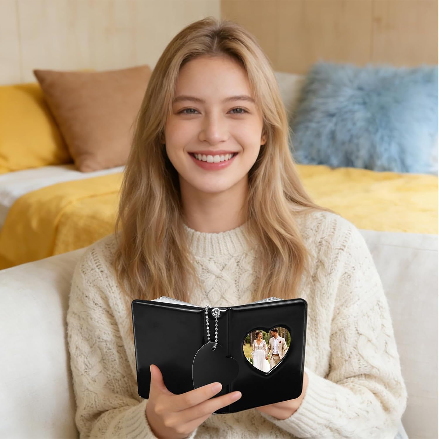 Mini Photo Album,3 Inch Photocard Book Heart Hollow Cover Photocard Binder 36 Pockets for Collect and Protect Photos Black