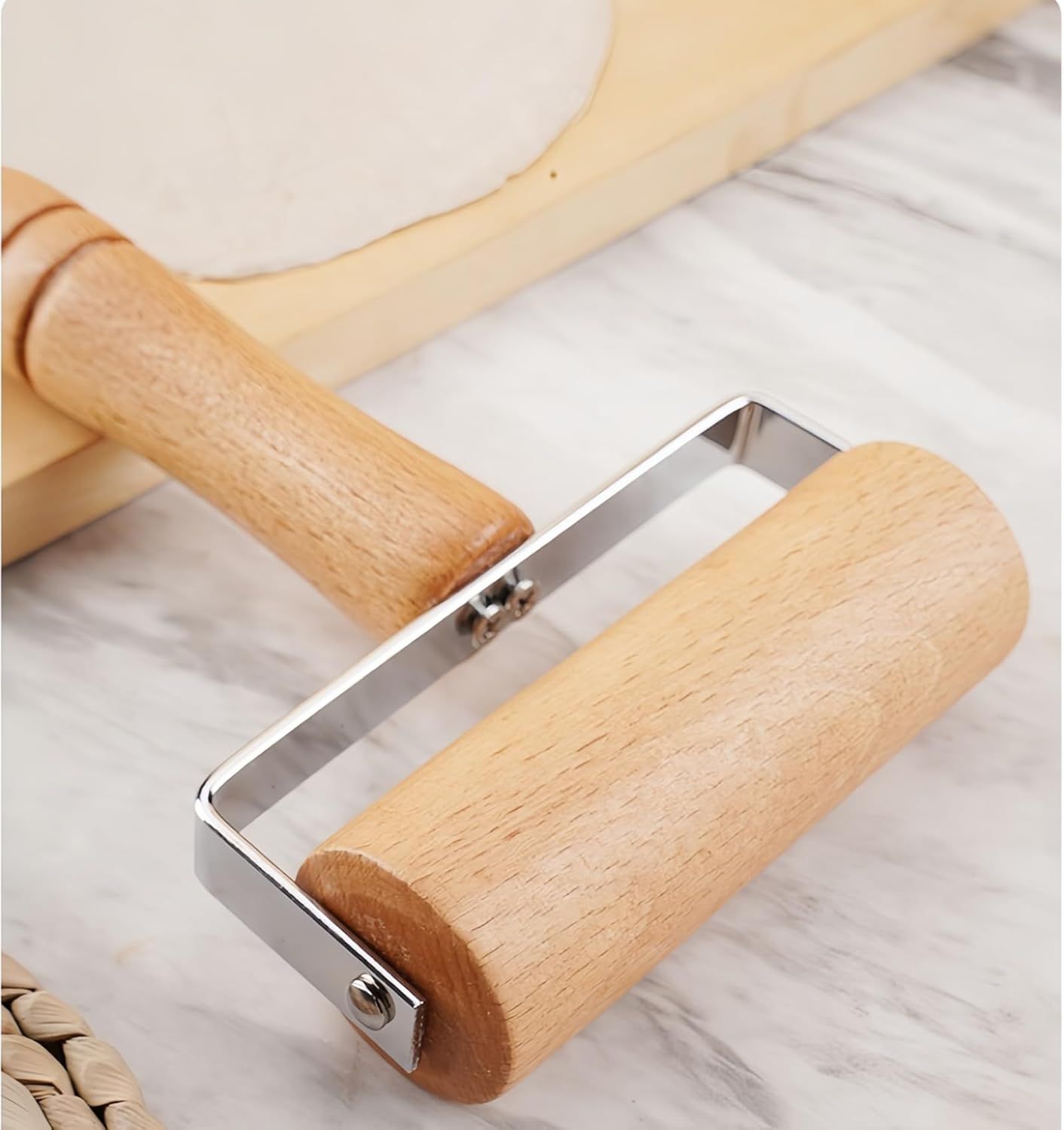 Stainless Steel & Beechwood Rolling Pin with Adjustable Thickness - Ergonomic Dumpling/Pasta Maker、Pizza, Kitchen Tool for Home Chefs, Dishwasher Safe & Rustproof Design T