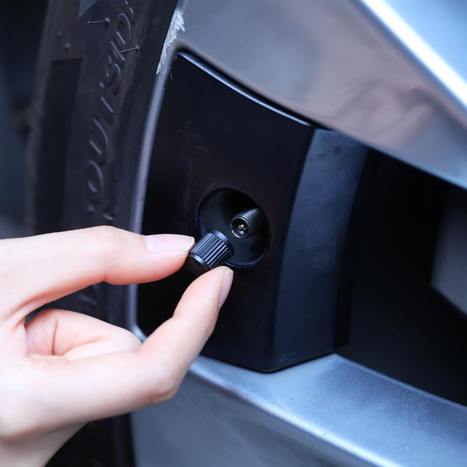 20 Pcs Tire Valve Stem Caps Car Tire Caps Plastic Universal Valve Stem Covers for Bike Bicycle Cars SUV Trucks Motorcycles Black
