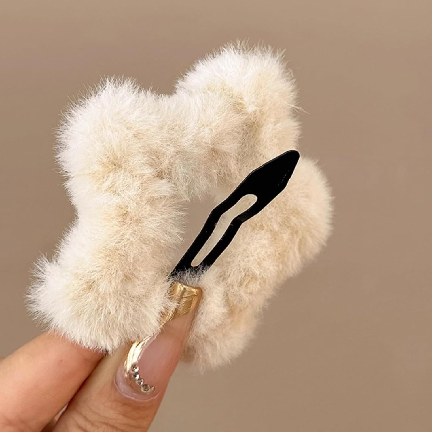 6 Pcs Plush Star Hair Clips for Women Girls, Winter Hair Accessories Fuzzy Hairpins for Bangs Side Hair Holders Mix