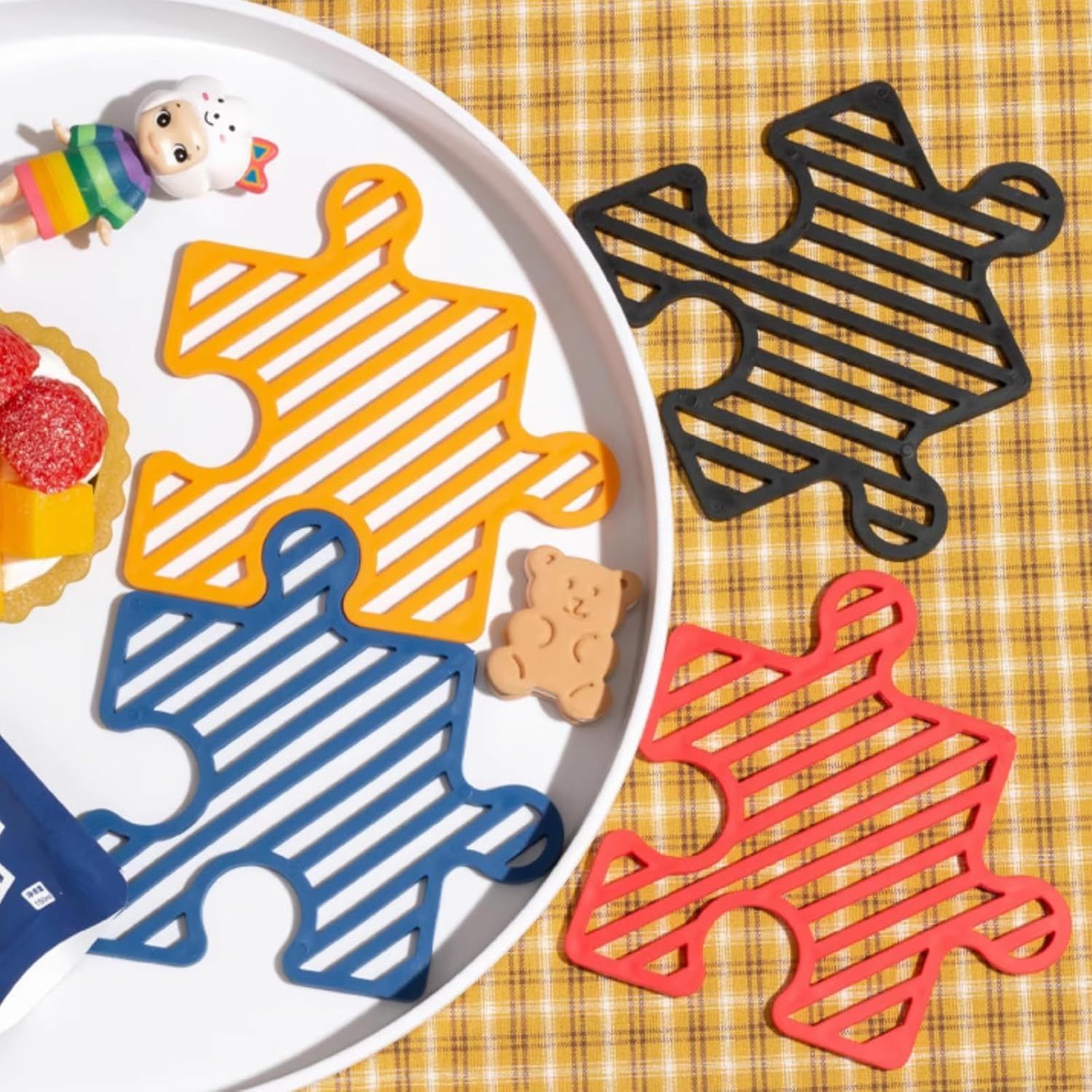 4 Pcs Creative Puzzle Shaped Heat Resistant Table Mat Set Insulated Coasters for Cups Bowls Pots Plates Red Blue Orange Black,3.7x4.7 Inch