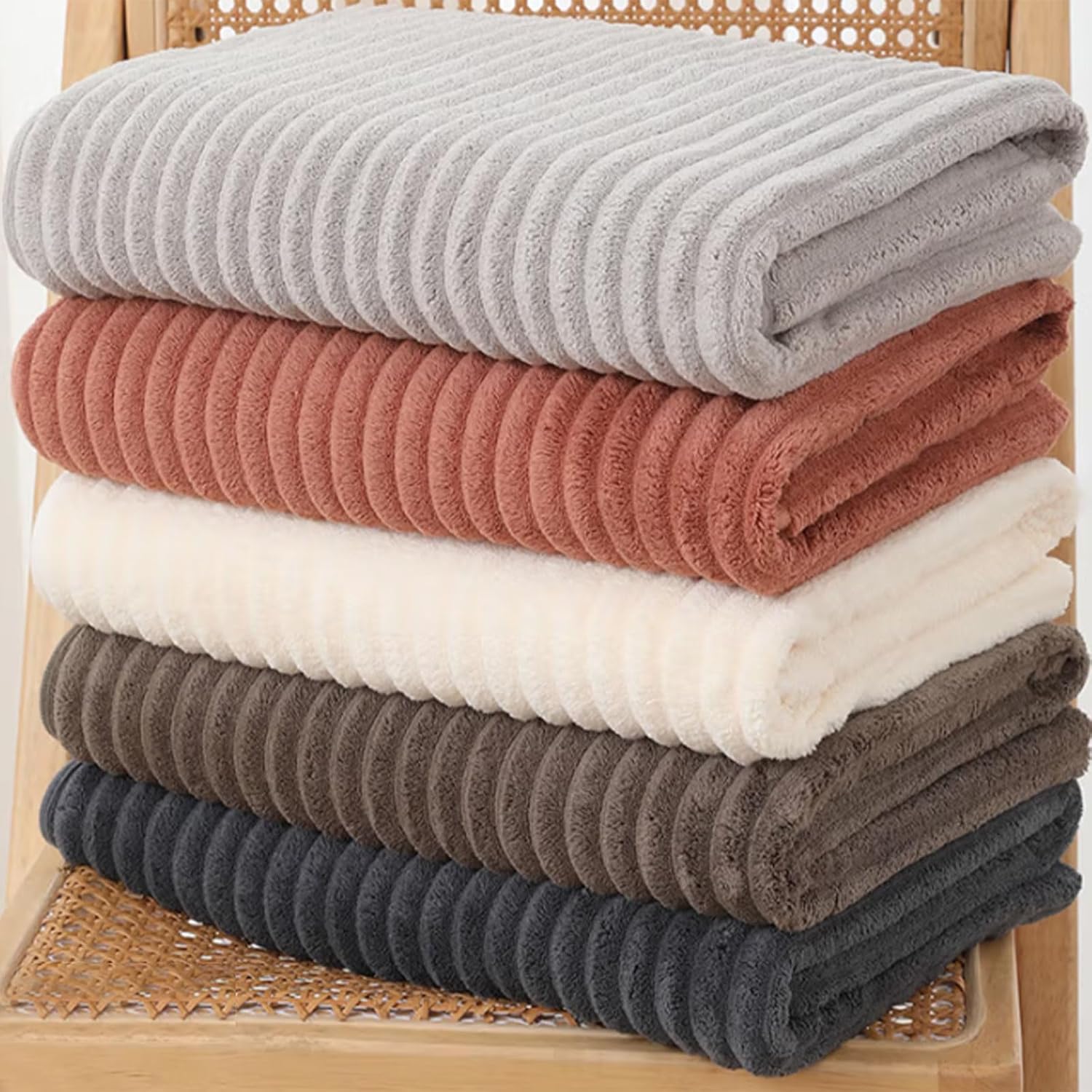 Luxury 4-Piece Quick-Dry Bath Towel Set 27.5X 55 Inches – Ultra Soft Microfiber for Bathroom, Bar, Pool, Gym & Travel – Elegant Twill Design