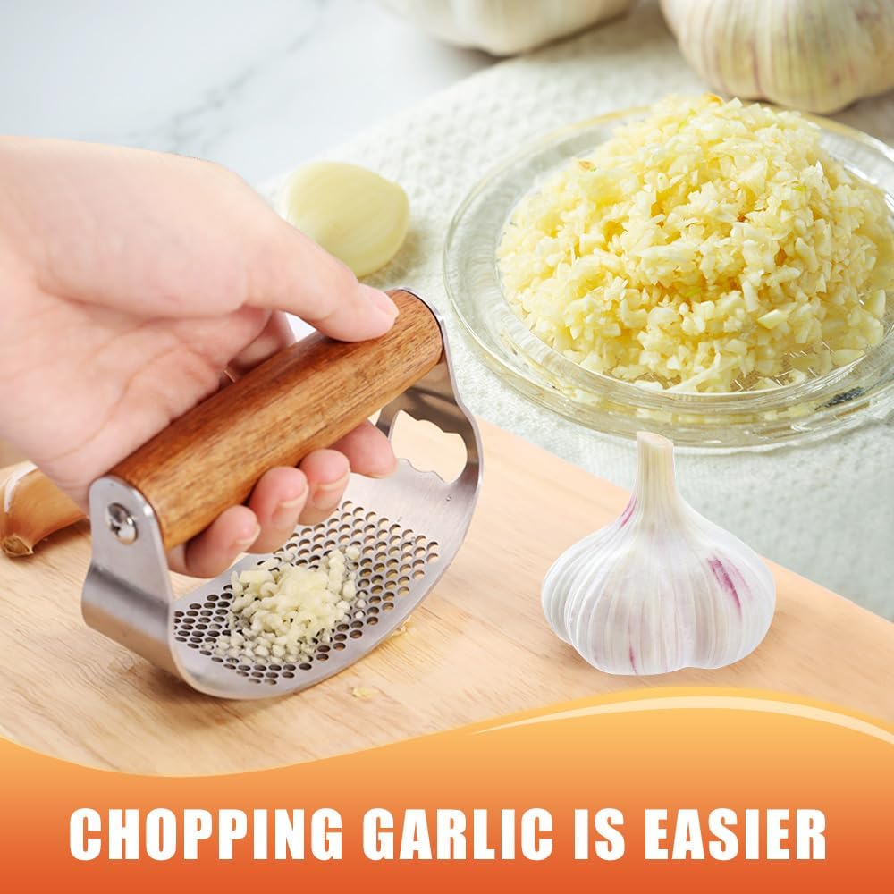 Stainless Steel Garlic Presser, Upgraded Garlic Press Rocker with Peeler and Cleaning Brush, Ergonomic Handle for Cooking Enthusiasts 1 pcs