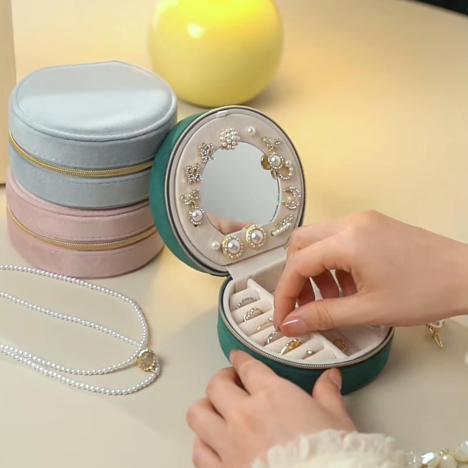 Small Portable Jewelry Box with Mirror for Travel, Luxury 3 Layers Jewelry Organizer Compact Case for Necklace Earring Green Round