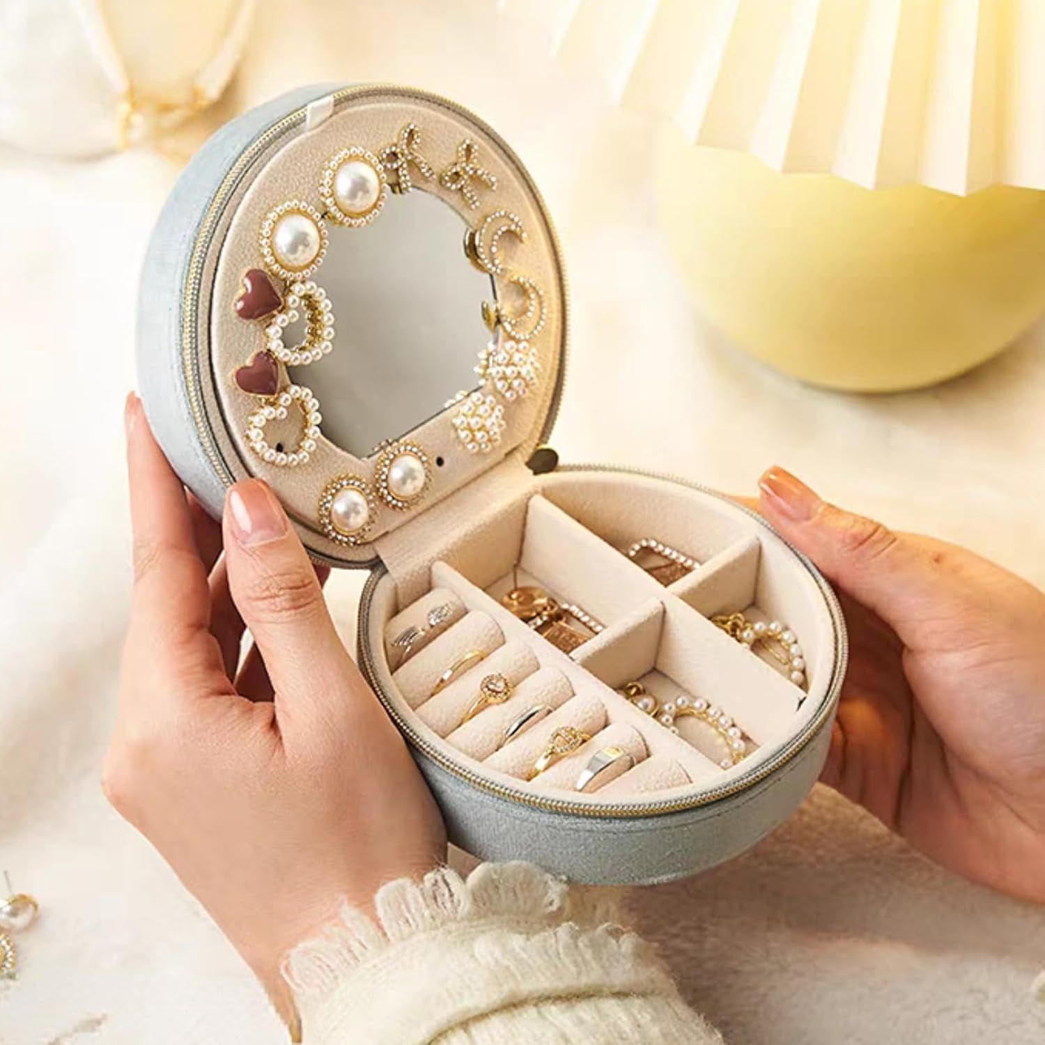 Small Portable Jewelry Box with Mirror for Travel, Luxury 3 Layers Jewelry Organizer Compact Case for Necklace Earring Green Round
