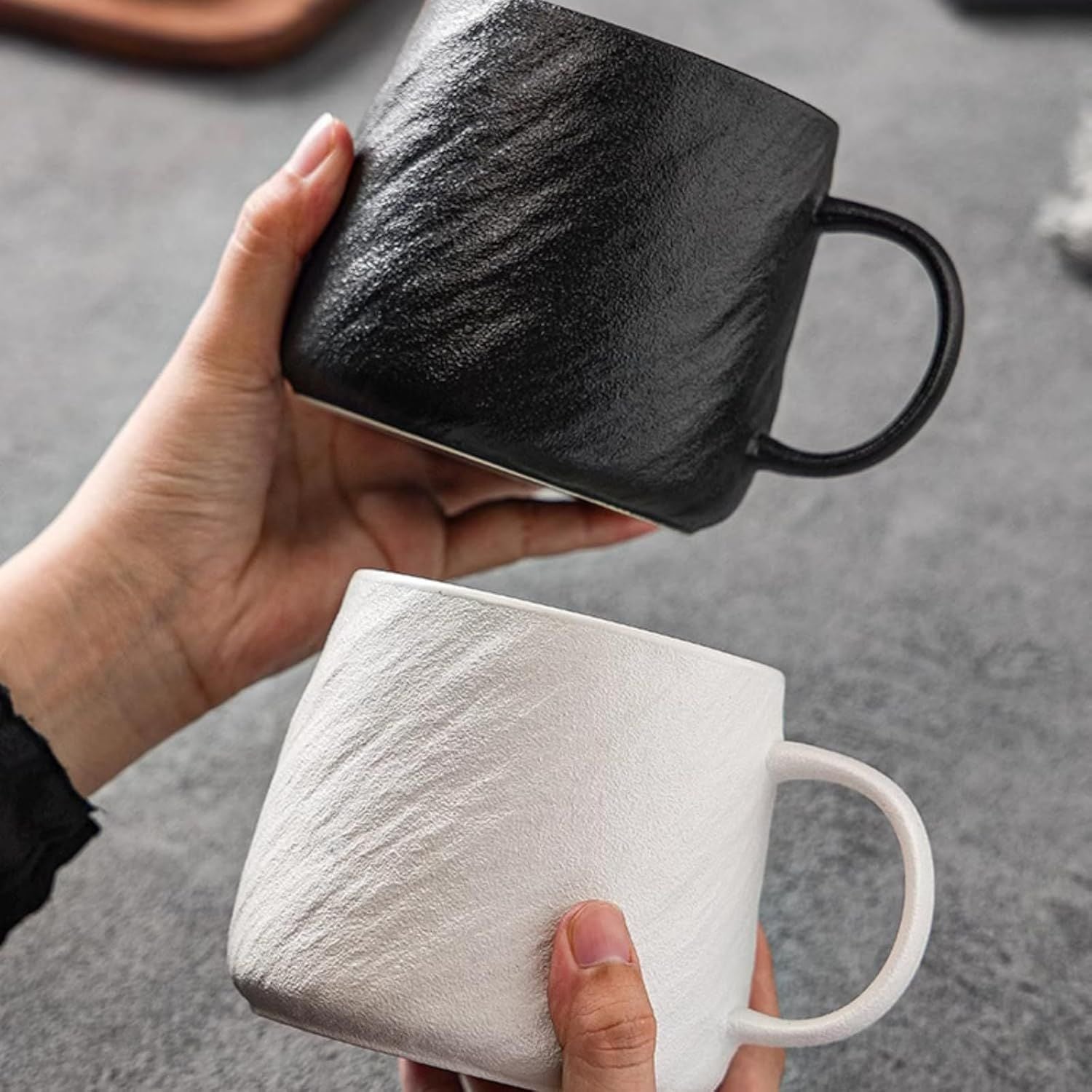 17 Oz Minimalist Ceramic Coffee Mug Tea Mug with Rock Texture Surface, Large Capacity Drinking Cup for Office Home black,17 Oz