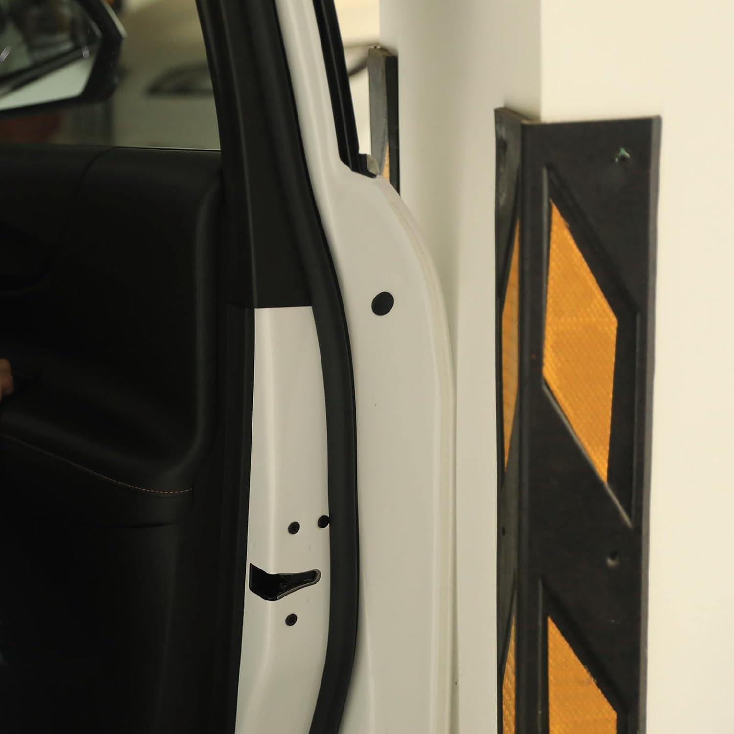 32.8ft 10m Car Door Edge Guards Clear – Self-Adhesive PVC, U-Shaped, Fits Most Vehicles, Scratch- and Chip-Resistant – Reduces Dings in Parking Lots