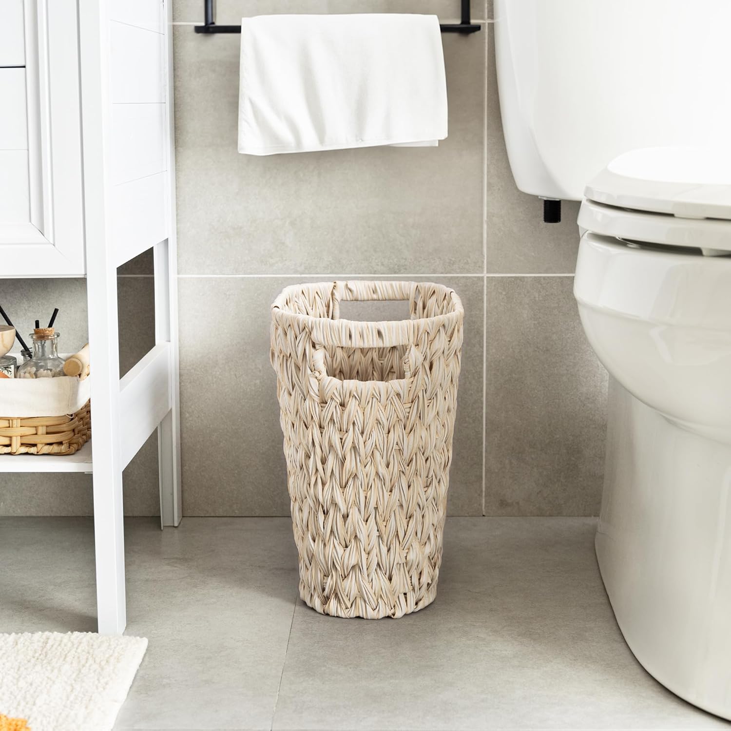 Wicker Trash Can, Waterproof Bathroom Trash Can, Wicker Waste Basket for Bathroom, Decorative Boho Waste Basket for Bedroom, Office, 19 Liters/5 Gallons