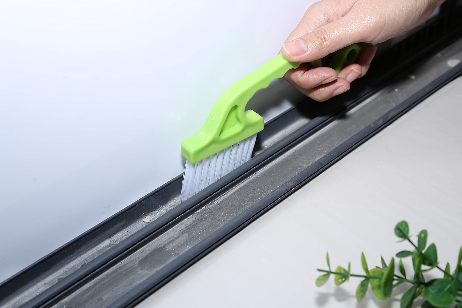 2pcs Hand-held Groove Gap Cleaning Tools Door Window Track Kitchen Cleaning Brushes Green