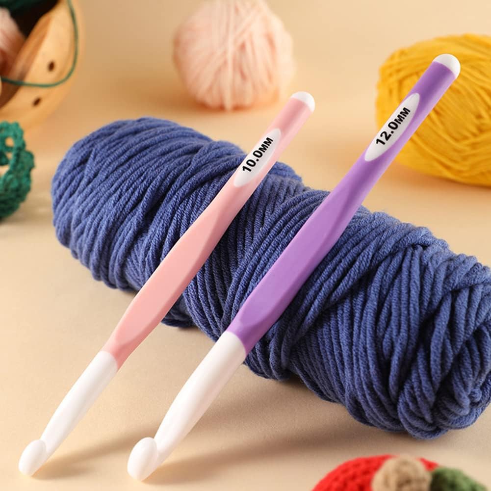 Large Sizes Crochet Hooks 4 pcs Long Crochet Needles 8mm 10mm 12mm 15mm Rubber Handle Crochet Hook Set DIY Yarn Weaving Tools for Knitting Blankets, Shawl and Carpet