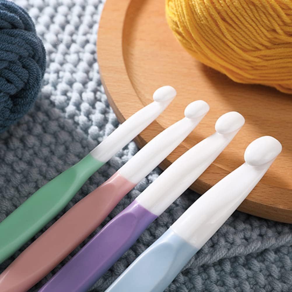 Large Sizes Crochet Hooks 4 pcs Long Crochet Needles 8mm 10mm 12mm 15mm Rubber Handle Crochet Hook Set DIY Yarn Weaving Tools for Knitting Blankets, Shawl and Carpet