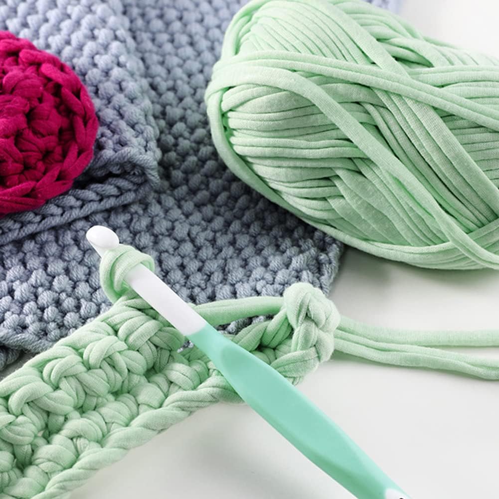 Large Sizes Crochet Hooks 4 pcs Long Crochet Needles 8mm 10mm 12mm 15mm Rubber Handle Crochet Hook Set DIY Yarn Weaving Tools for Knitting Blankets, Shawl and Carpet