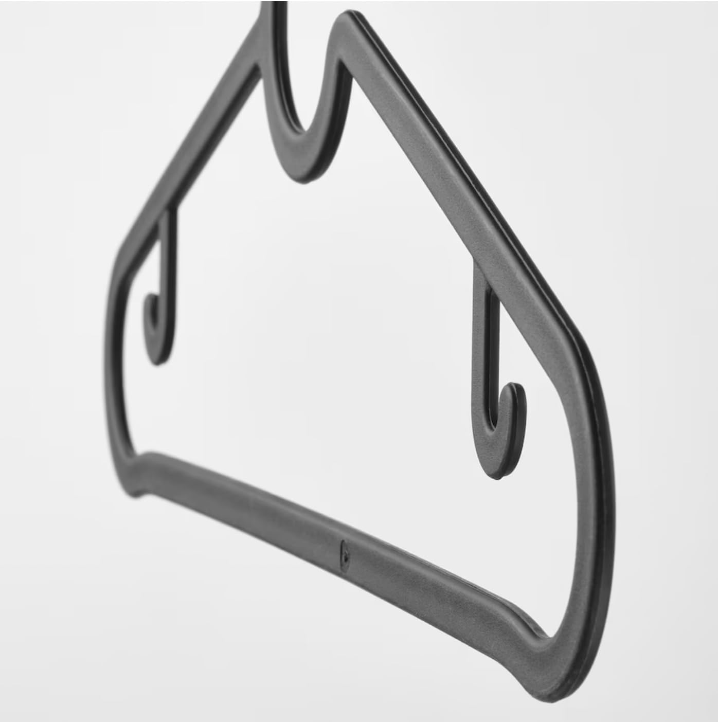 Hangers Flexible Sturdy Black 20 Pack