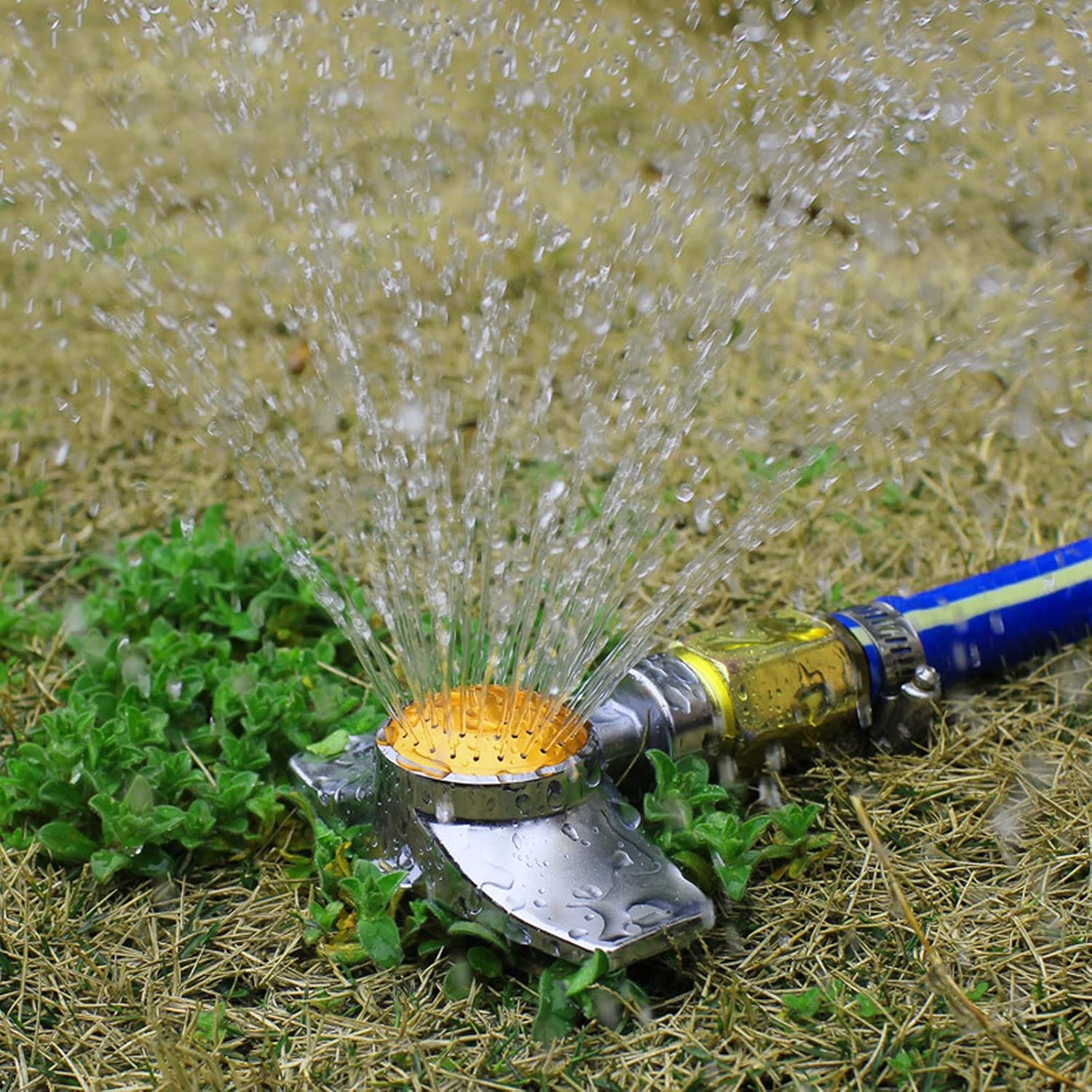 3 Pieces Metal Spot Sprinkler Circle Pattern 3/4 Inch Internal Thread Adjustable 360 Degree Square for Small Area Yard Lawn Garden Watering -