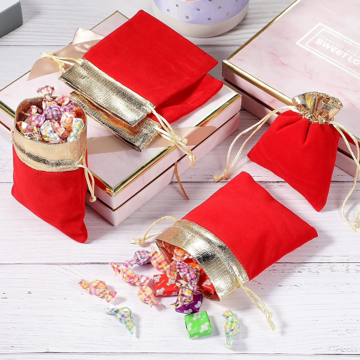 40 Pieces Christmas Velvet Jewelry Bags with Drawstrings Mini Pouches Golden Soft Velour Packaging for Candy Present Wedding 4.7 x 5.9 Inch,Red Golden -