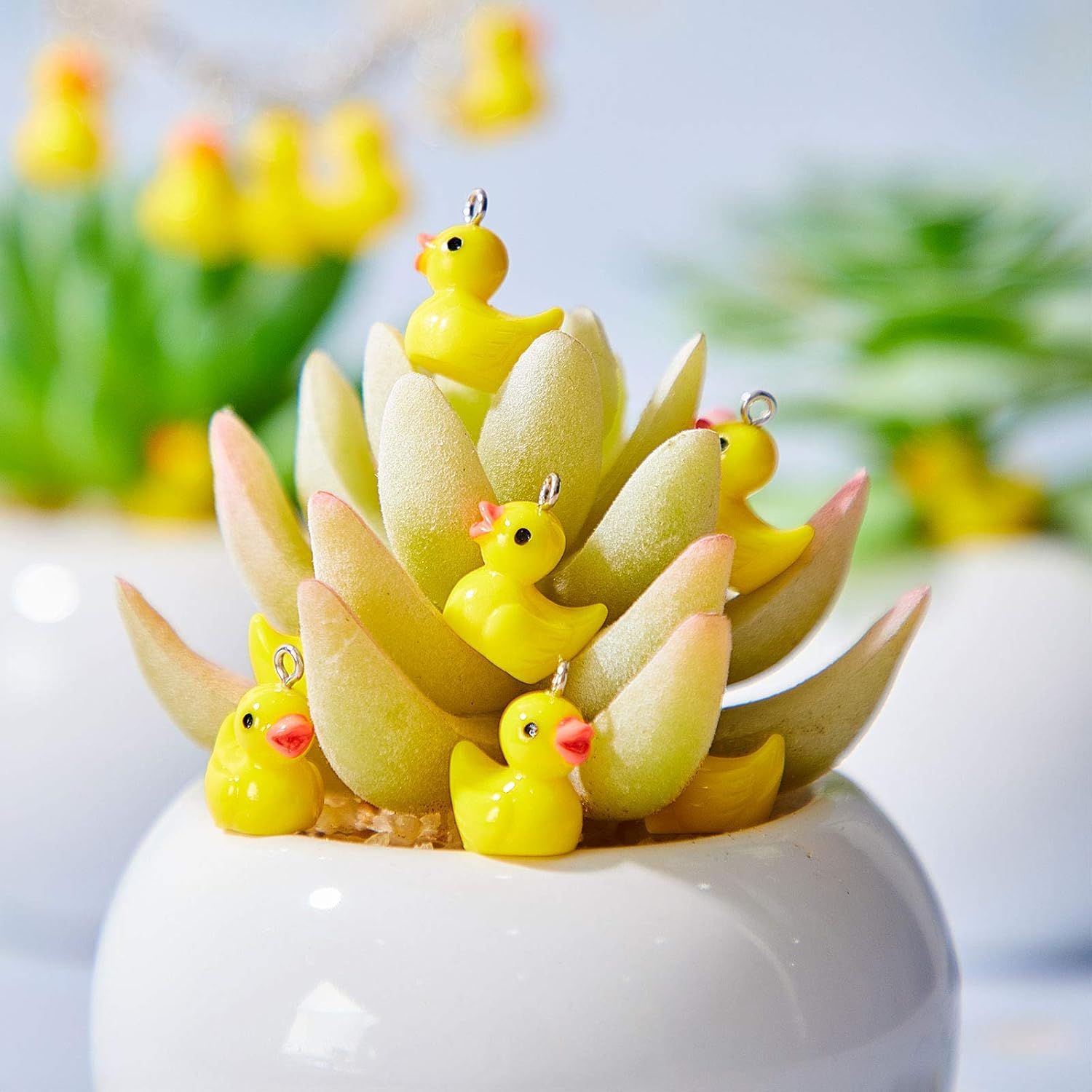 40 Pcs Mini Resin Duck Charms Pendants indings Beads or Women Adult Jewelry Making DIY Bracelet Necklace Earrings Keychain Crats Gits Party avors Yellow,Classic