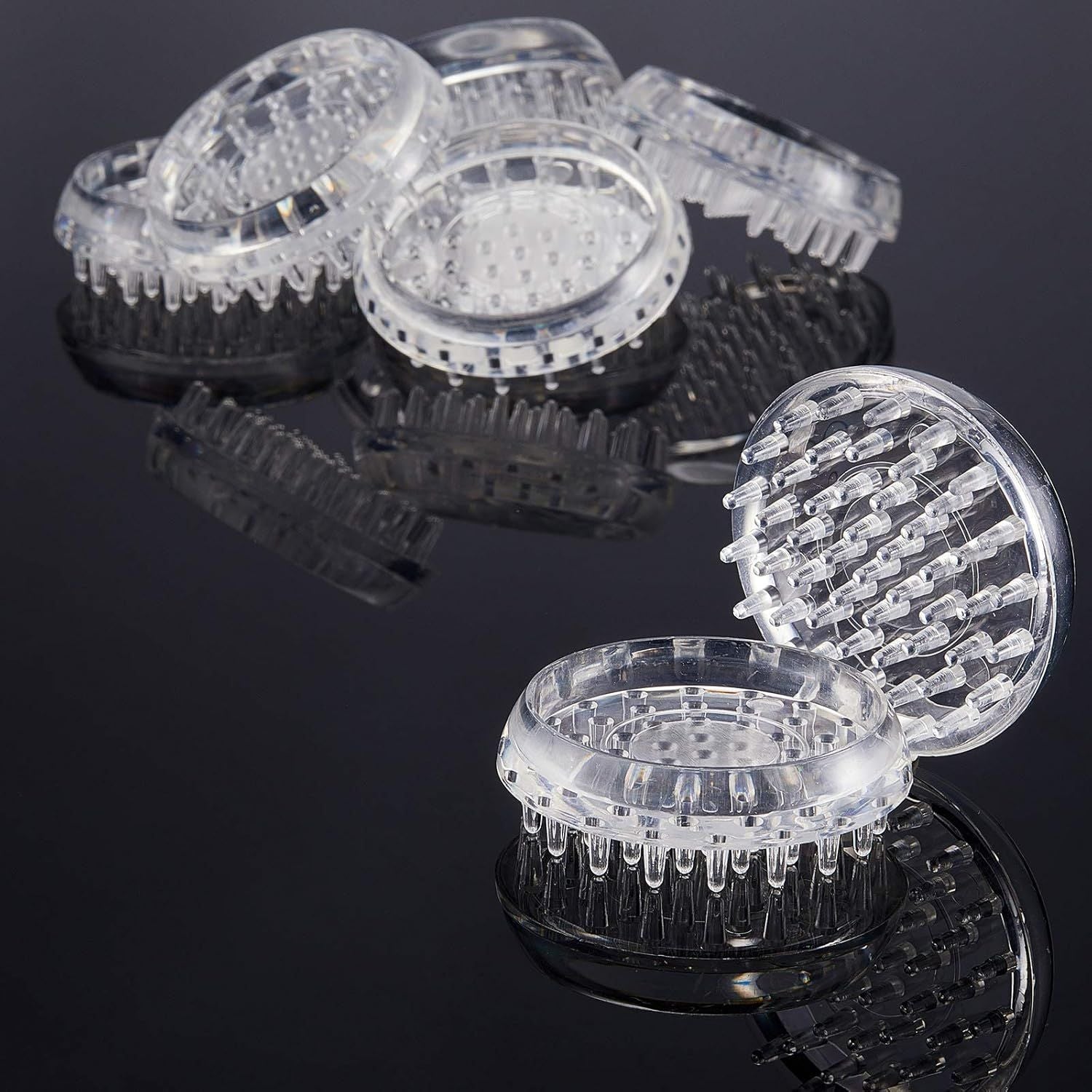 8 Pieces Carpet Protectors Spiked Caster Cups Round urniture Caster Cups Spiked Carpet or urniture Legs, Soas, Tables, Chairs