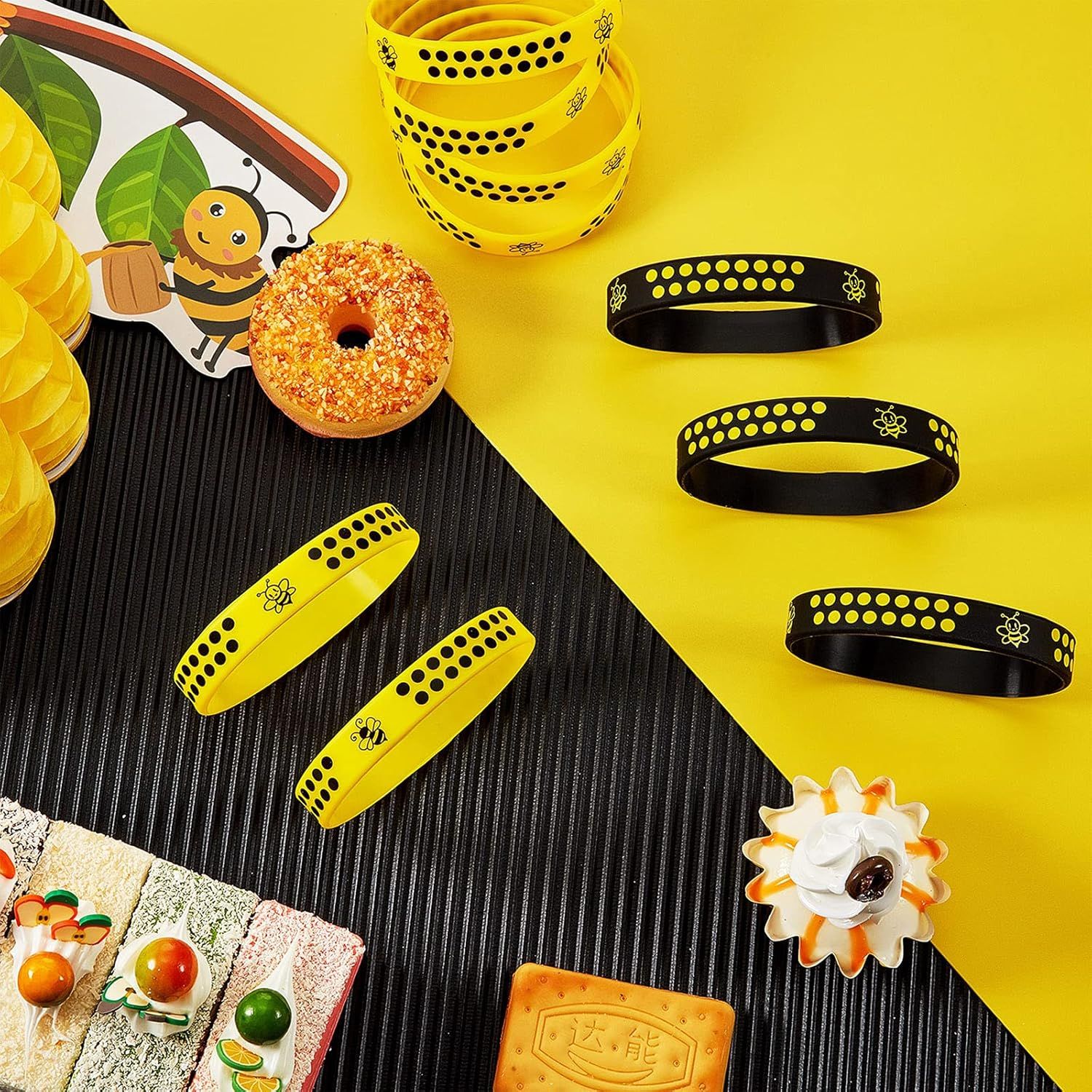 60 Pcs Bee Silicone Bracelets Bulk, Honeybee Party avors or World Bee Day Honeybee Theme Party Birthday Baby Shower Classroom Goodie Bags iller Supplies, 2 Colors