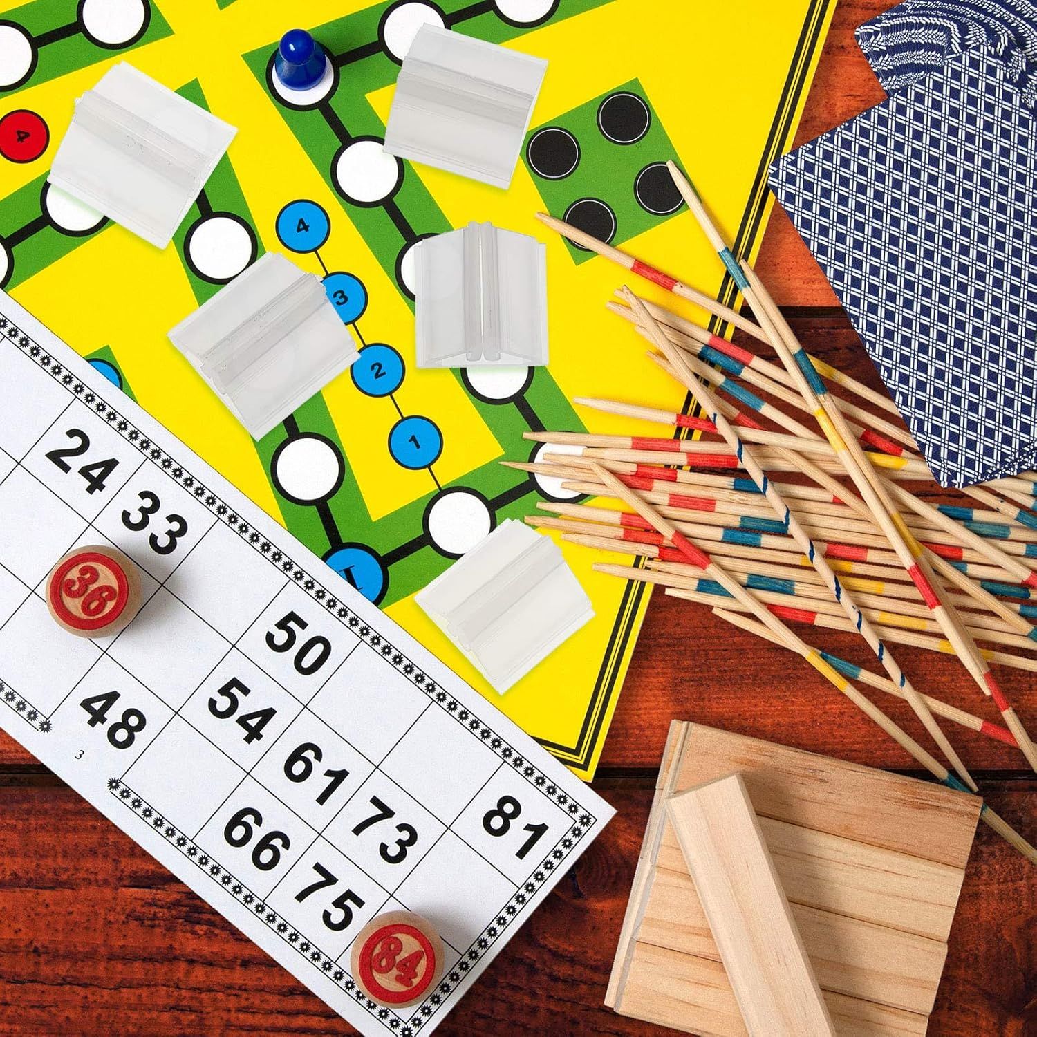 48 Pieces Plastic Game Piece Card Stands Clear Game Card Display Holders Picture Stands Markers DIY Playing or Board Party avor Photos Memos Pictures Display, 0.7 x 0.63 Inches