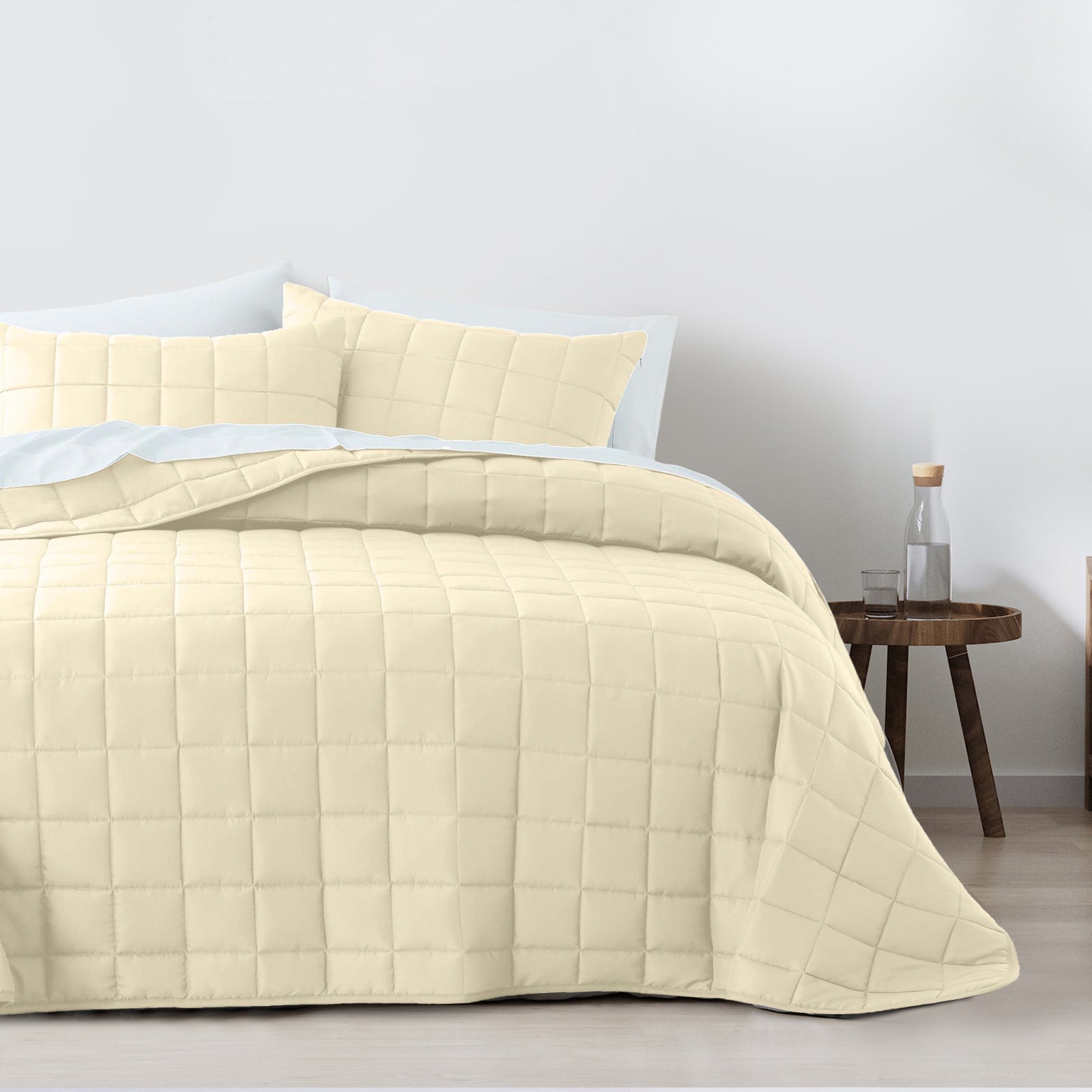 Soft Lightweight 3 Piece Queen Coverlet Set - Beige