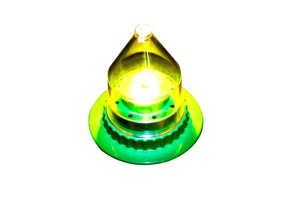 LED Garden Water Sprinkler, 6 Colors, Battery-Free, Durable