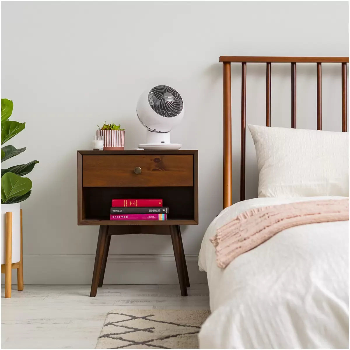 White Globe Fan Circulator in Charcoal Grey with 32.8m² Coverage