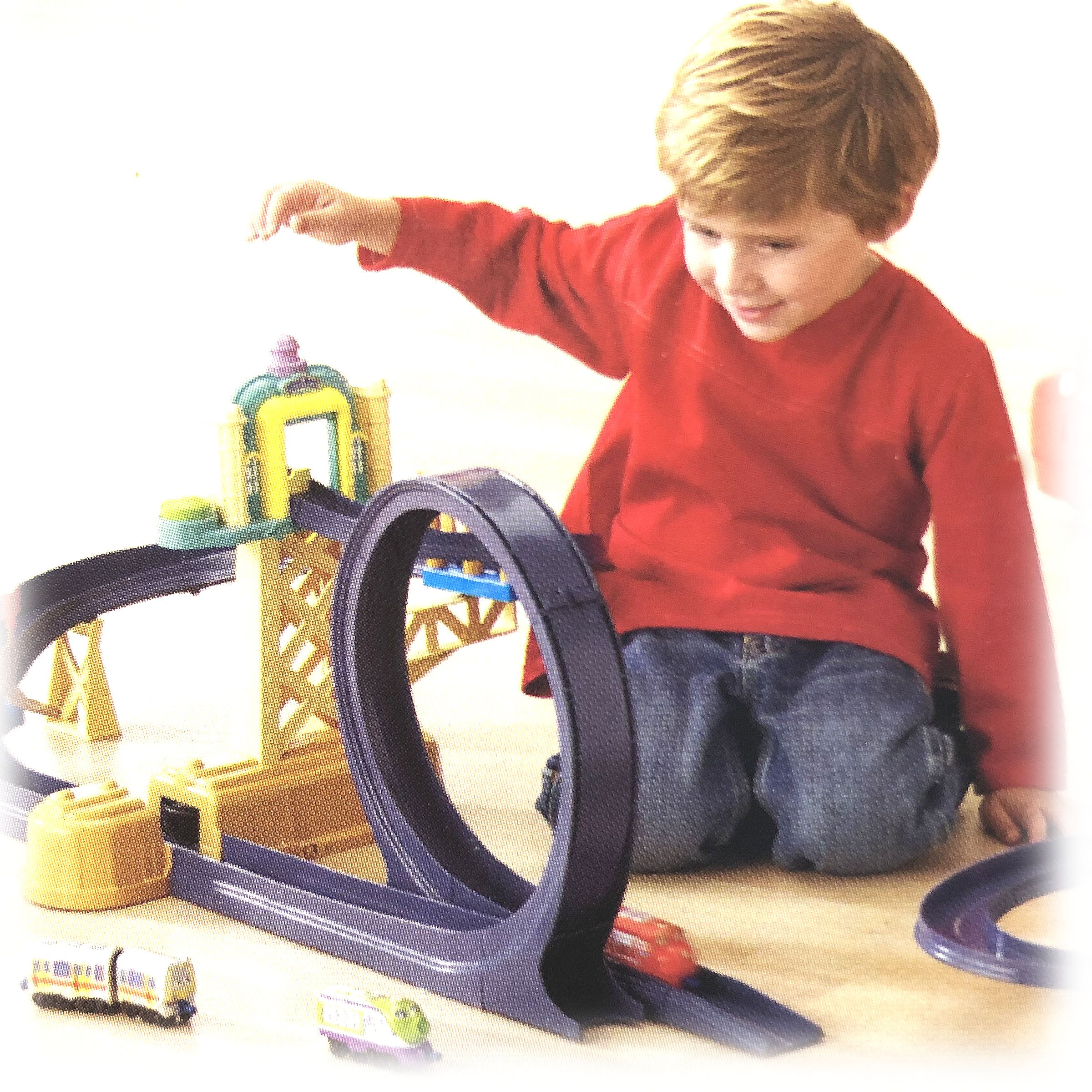 Motorized 360 Loop Train Set with Diecast Wilson, Chuggington