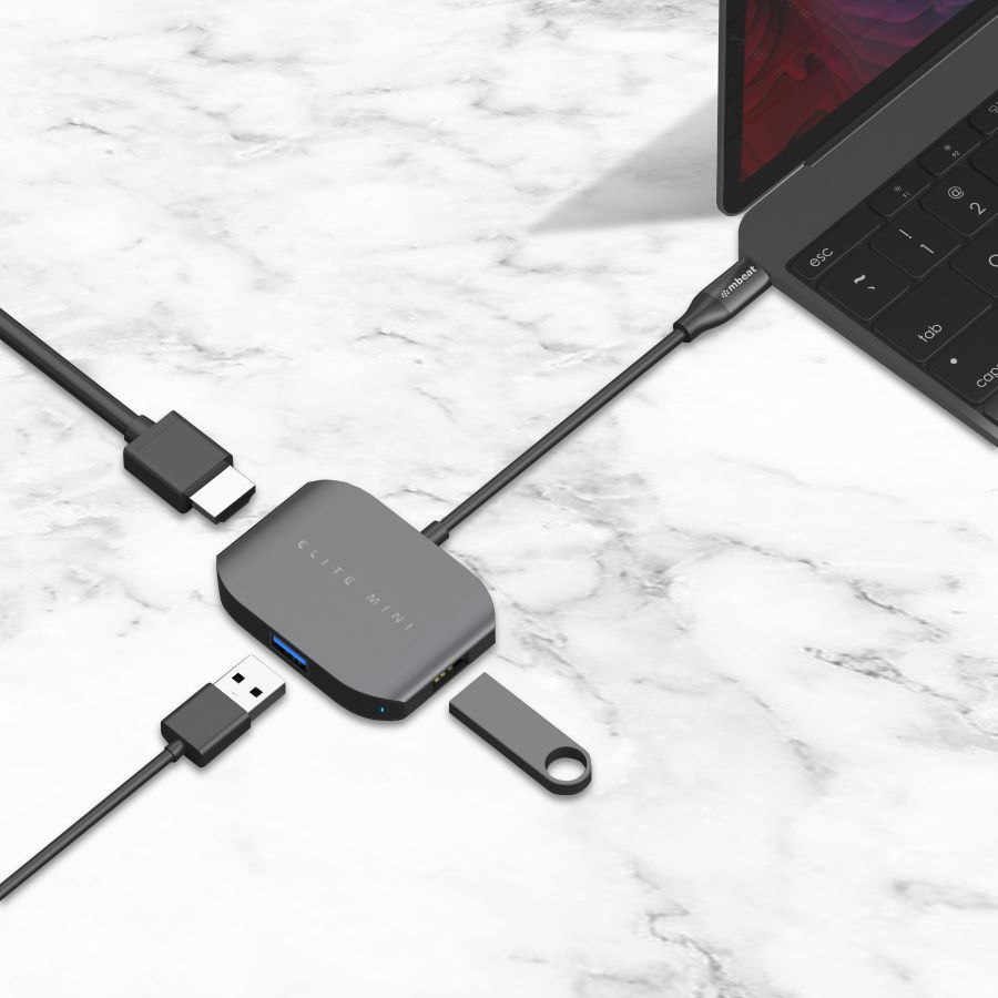 USB-C Multi-port Adapter HDMI + USB 3.0 + USB 2.0 - Space Grey, Aluminium Design
