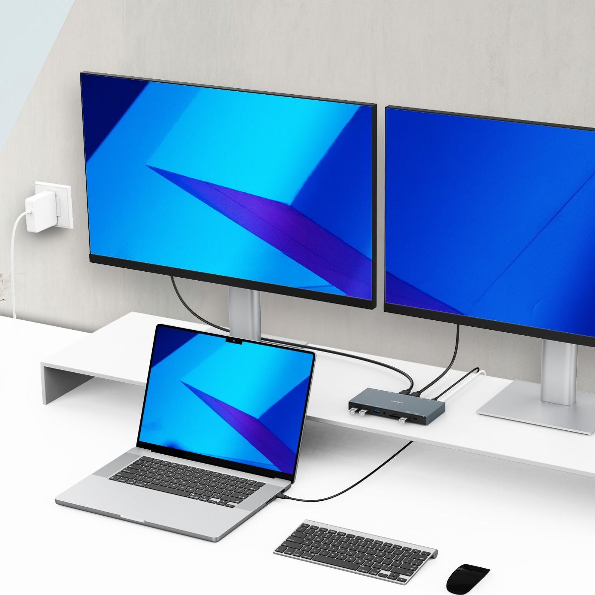 mbeat 15-in-1 Triple Display USB-C Dock 2 x HDMI & 1 x Display Port