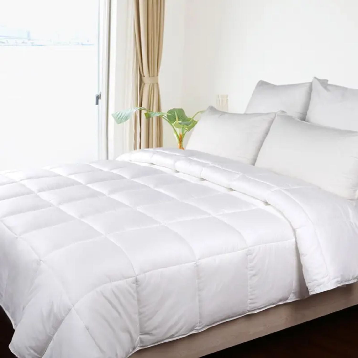 GOMINIMO 200GSM All Season Bamboo Quilt Soft Queen Size (White)
