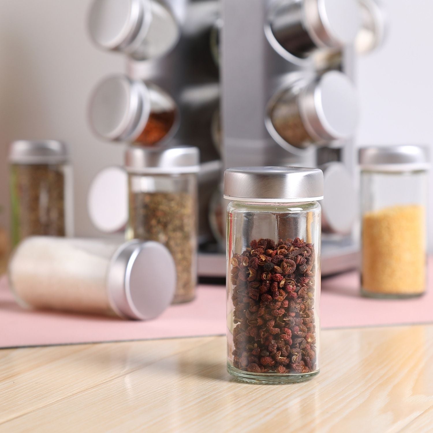 20-Jar Rotating Spice Rack with Labels and Funnel - Gominimo