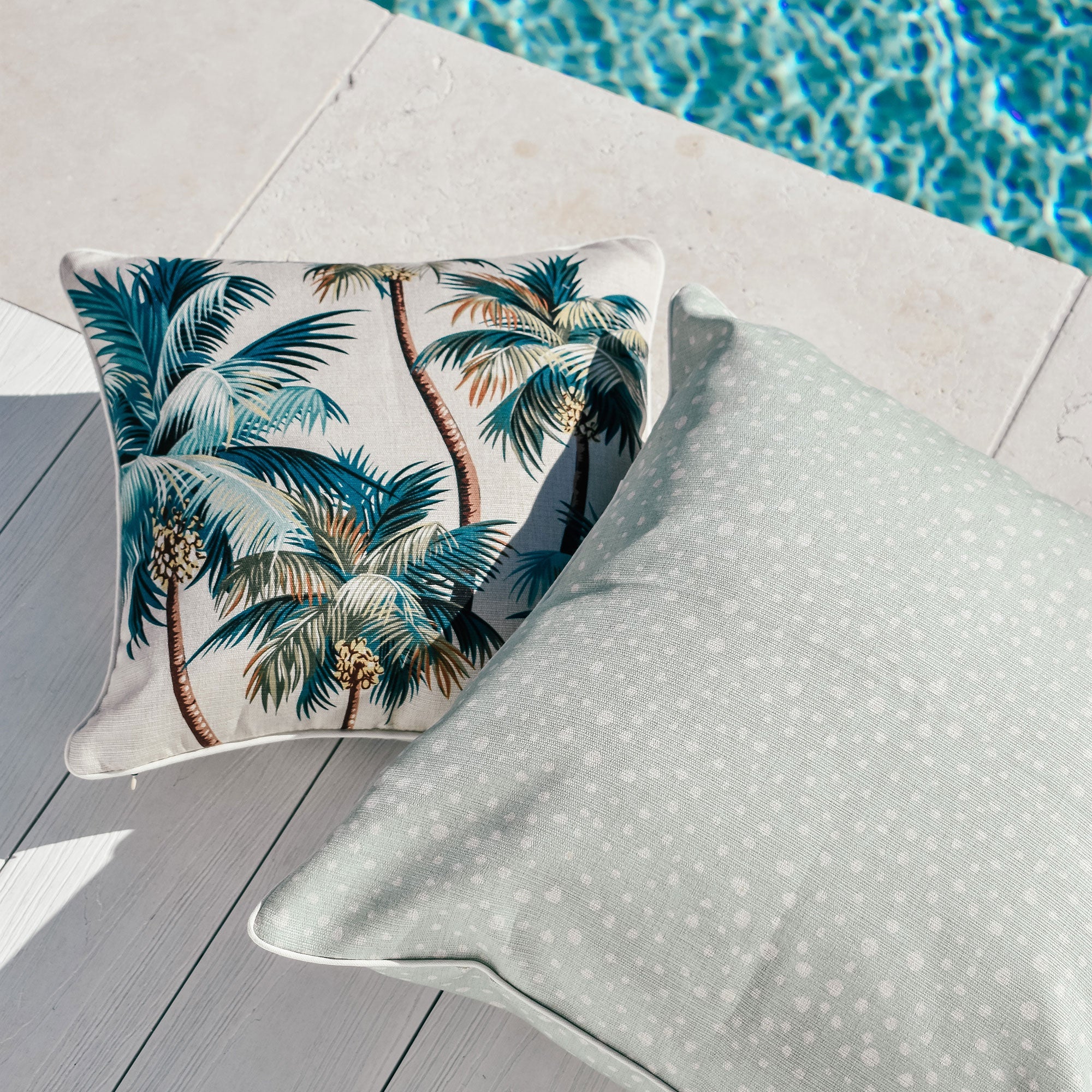 Soft Water-Resistant Palm Trees Cushion Cover 45cm x 45cm