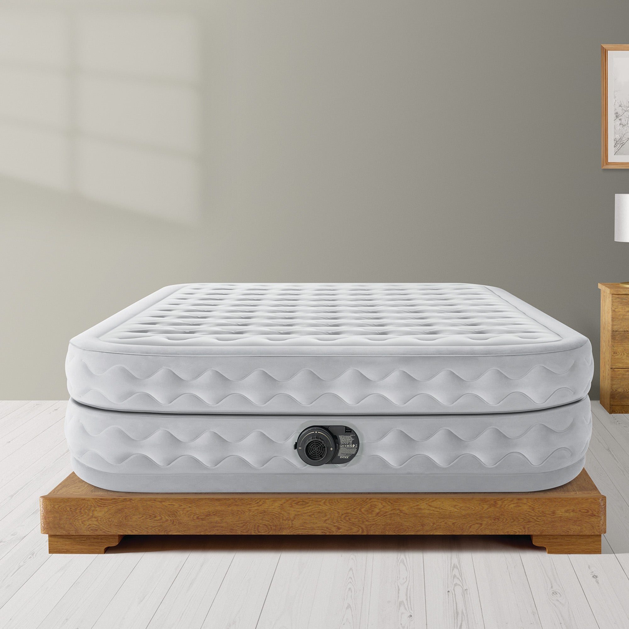 Advanced Queen Air Mattress with Internal Pump – Intex