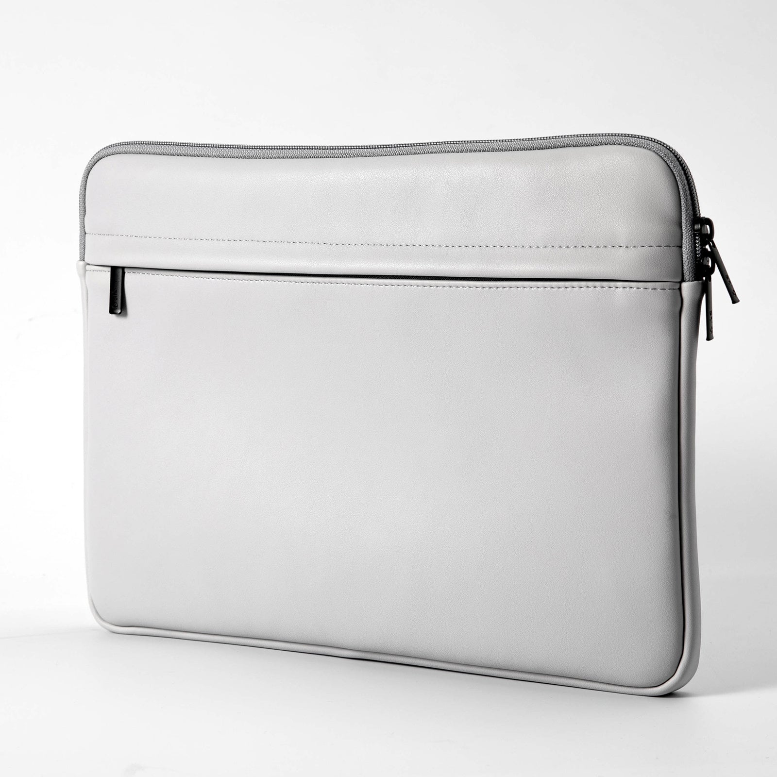 Water-Resistant 15" Padded Laptop Sleeve with Front Pocket - ST'9