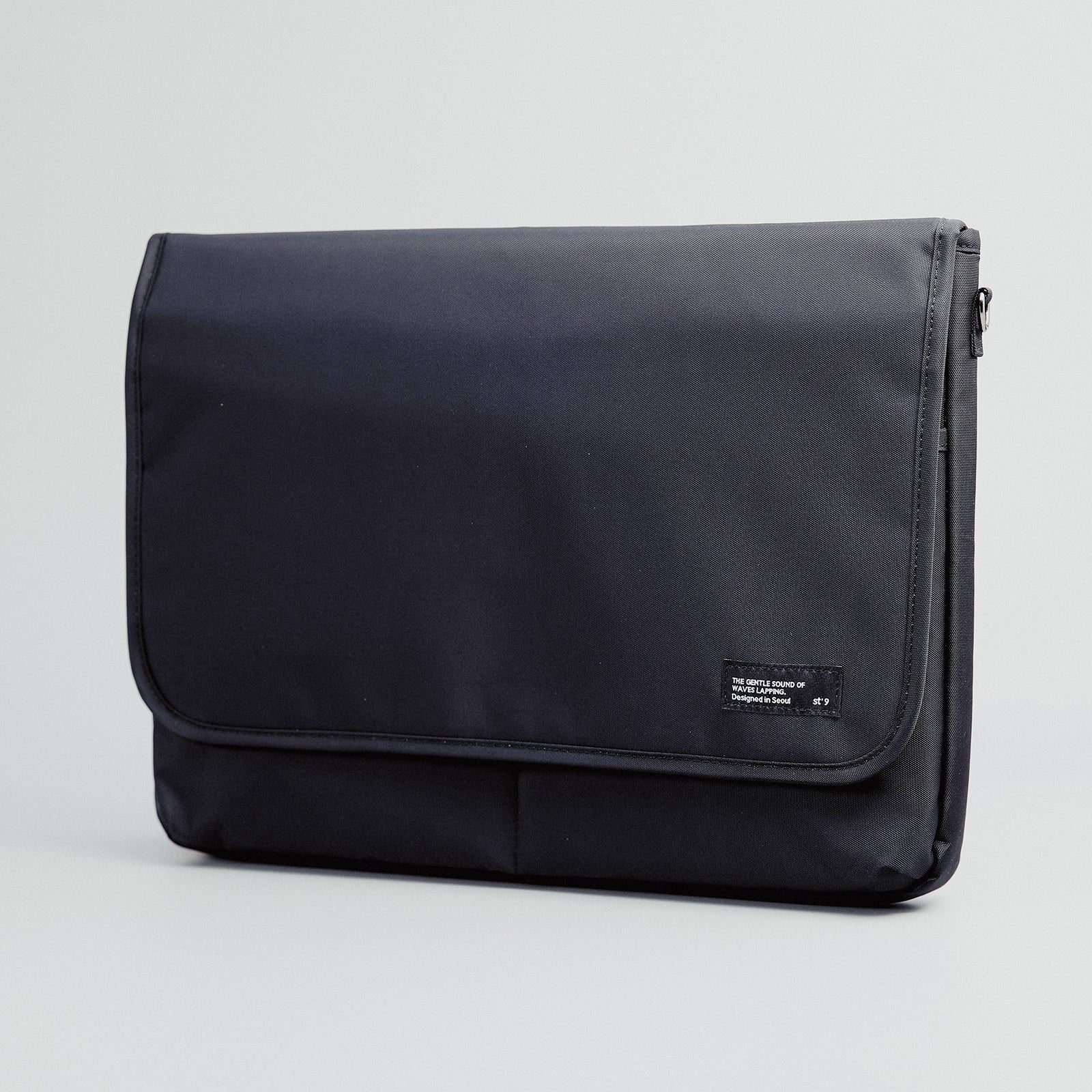 Water-Resistant 15.6/16" Laptop Sleeve with Pockets ST'9