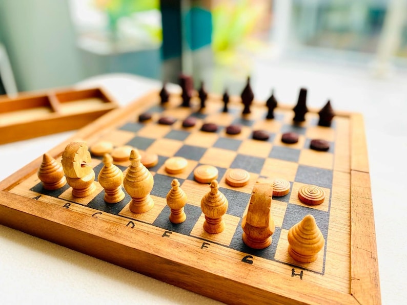 Elegant Wooden Makruk Thai Chess Set with Foldable Box