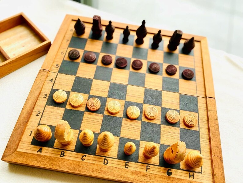 Elegant Wooden Makruk Thai Chess Set with Foldable Box