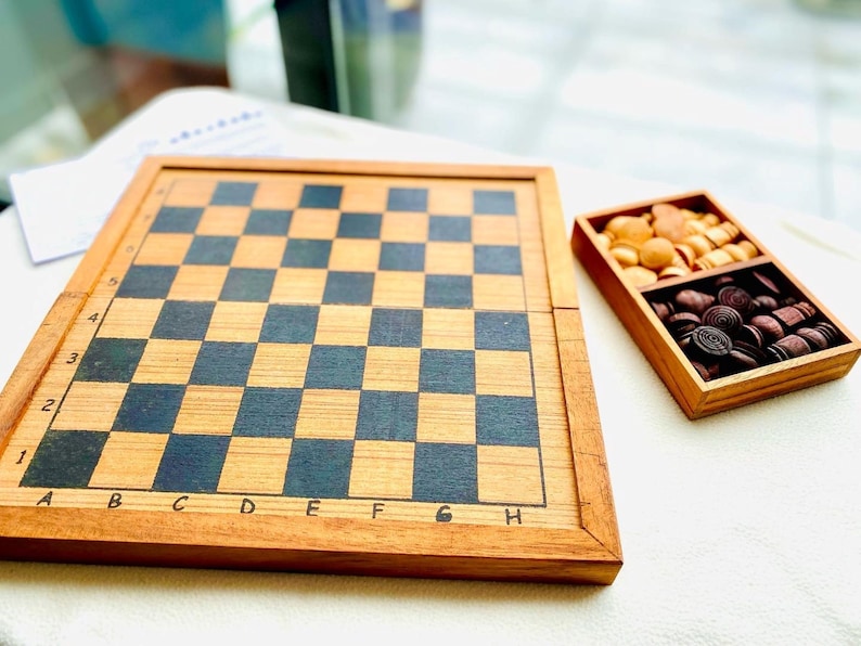 Elegant Wooden Makruk Thai Chess Set with Foldable Box