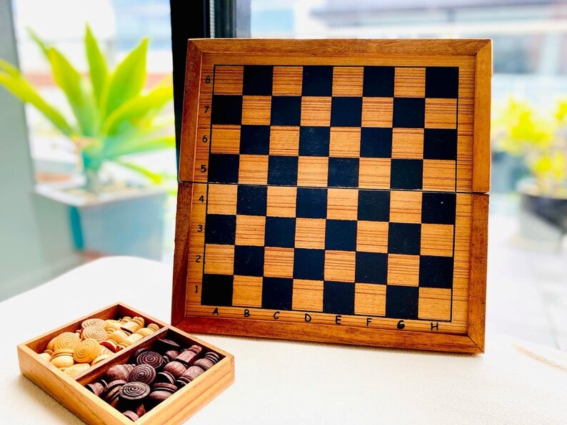 Elegant Wooden Makruk Thai Chess Set with Foldable Box