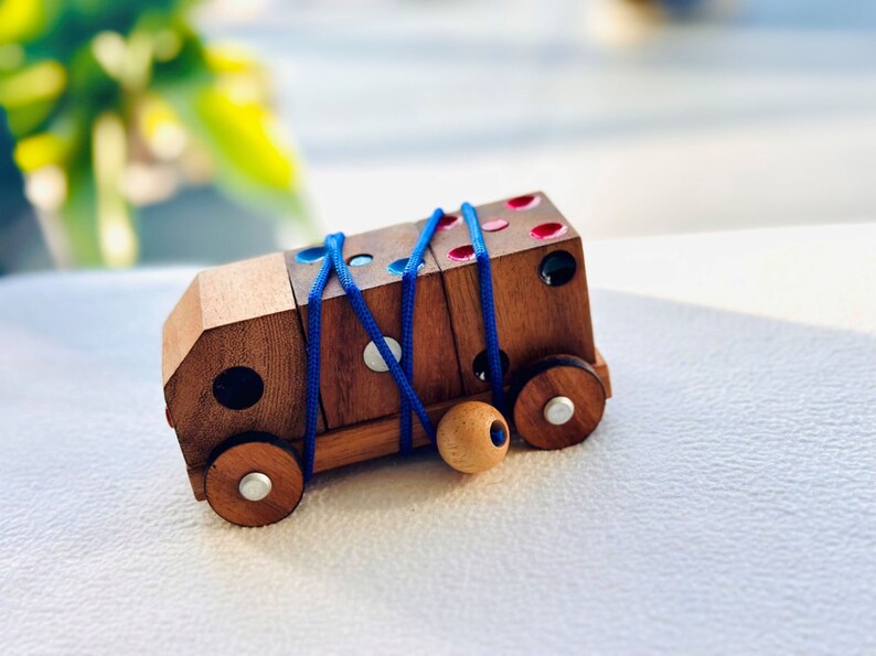 Handmade Wooden Pull Along Toy Truck with Dice Set for Kids