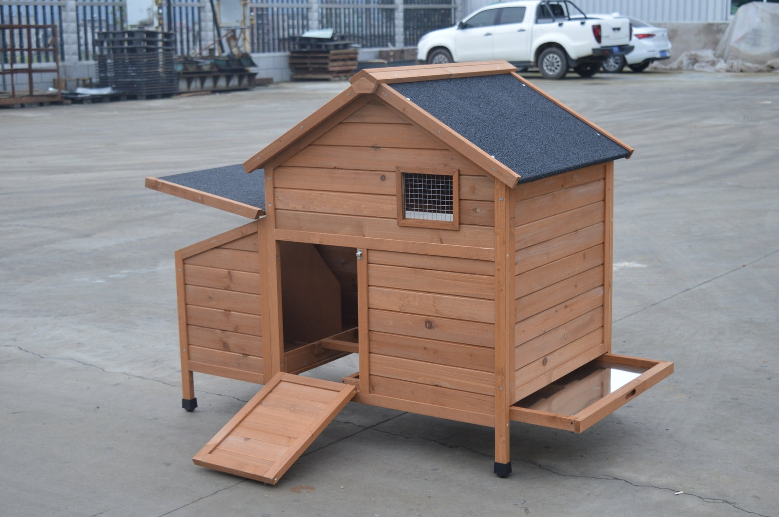 Waterproof Brown Chicken Coop w/ Nesting Box for 6 Hens