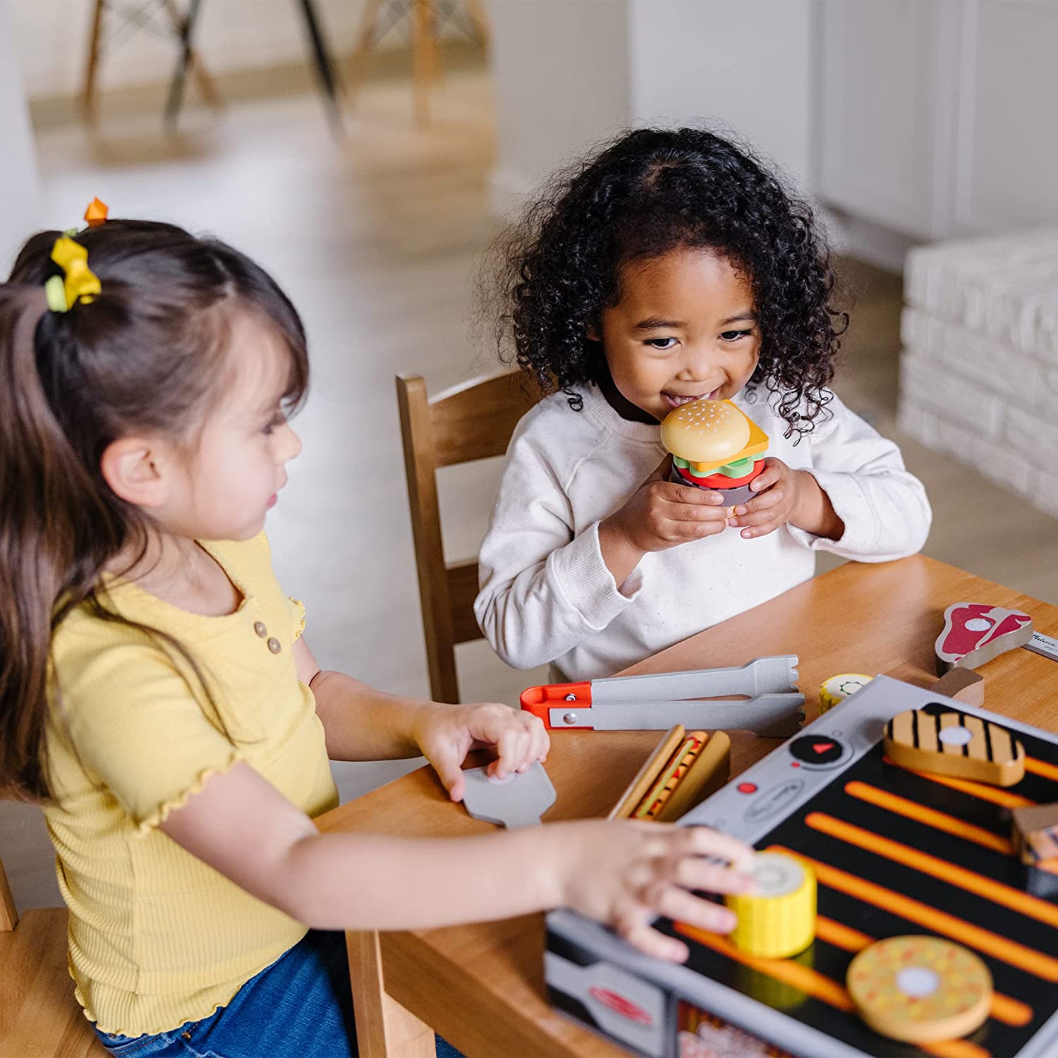 20-Piece Wooden Grill & Serve BBQ Set for Kids - Melissa & Doug