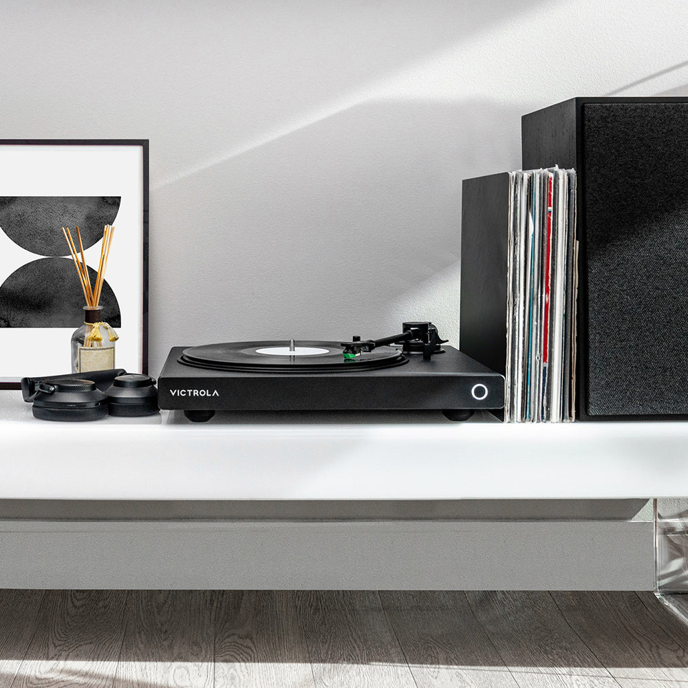 Bluetooth Hi-Res Onyx Turntable + Turntable Stand - Victrola