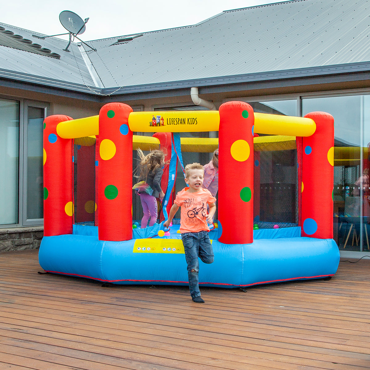 AirZone 8 Inflatable Bouncer 12ft Trampoline with Basketball Hoop
